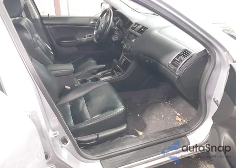 2005 Honda Accord 2.4 Ex z USA, uszkodzony, nr VIN 1HGCM56885A046481